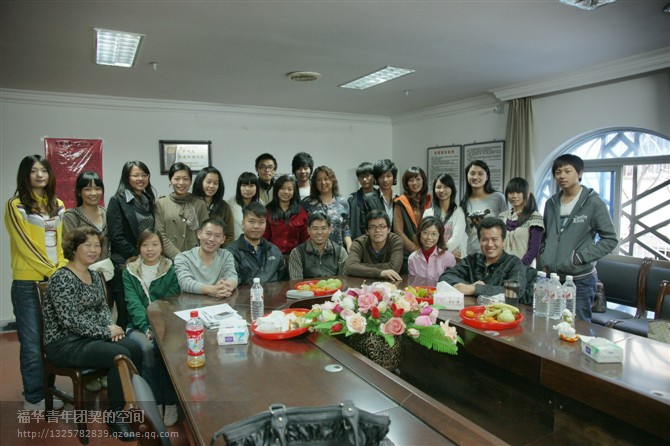 青草地音乐来本堂举办音乐布道会